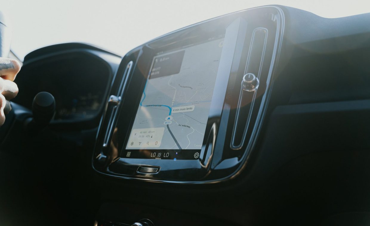 Explore modern car navigation with advanced touchscreen technology for seamless travel.
